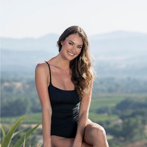 Island Goddess Rouched Body Lingerie Mio One Piece Swimsuit Size 14 - Picture 3 of 13